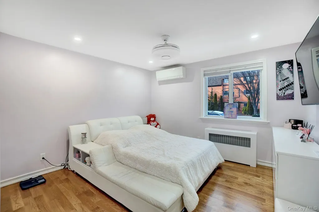 219-06 67 Avenue Bayside NY 11364