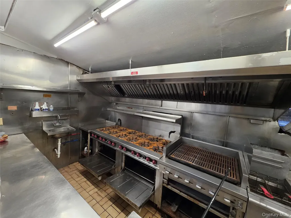 923 State Route 32 Highland Mills NY 10930