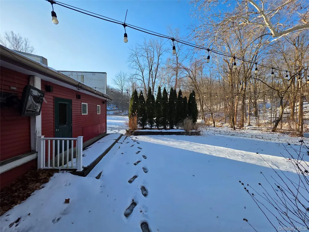 923 State Route 32 Highland Mills NY 10930