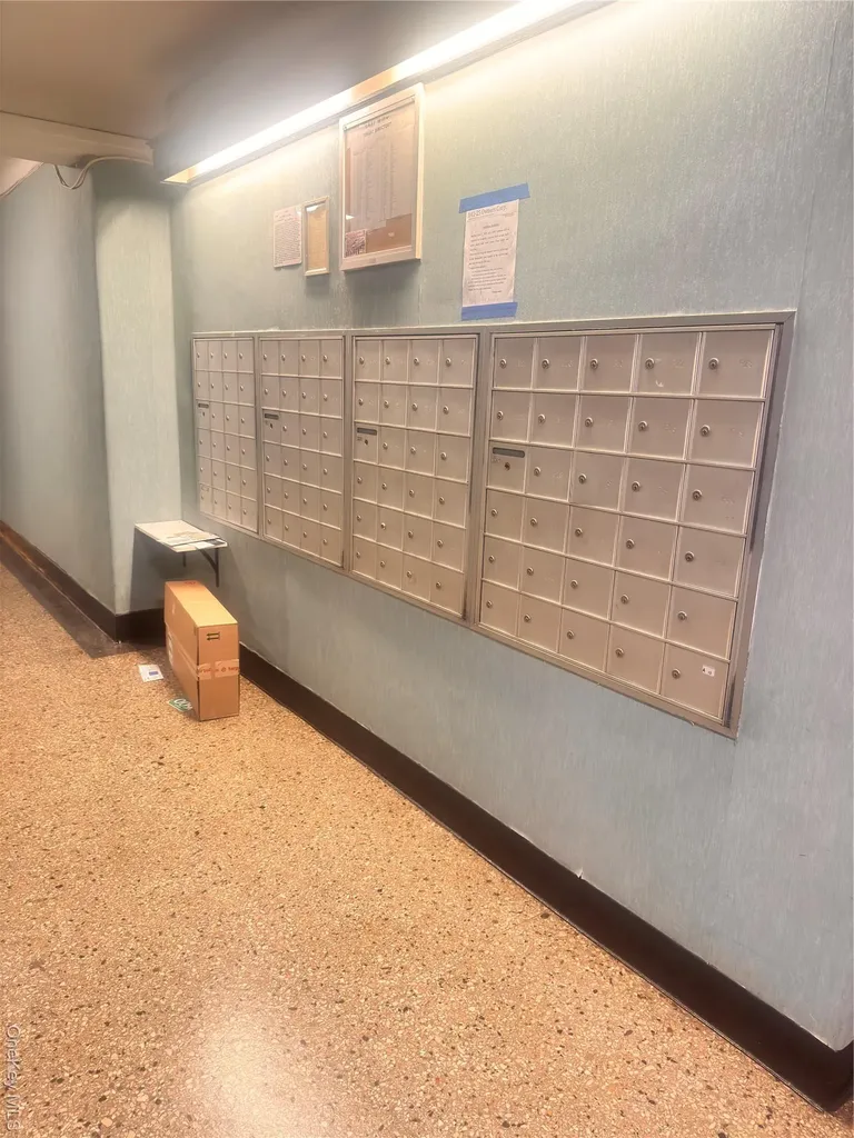 141-25 Northern Boulevard Flushing NY 11354