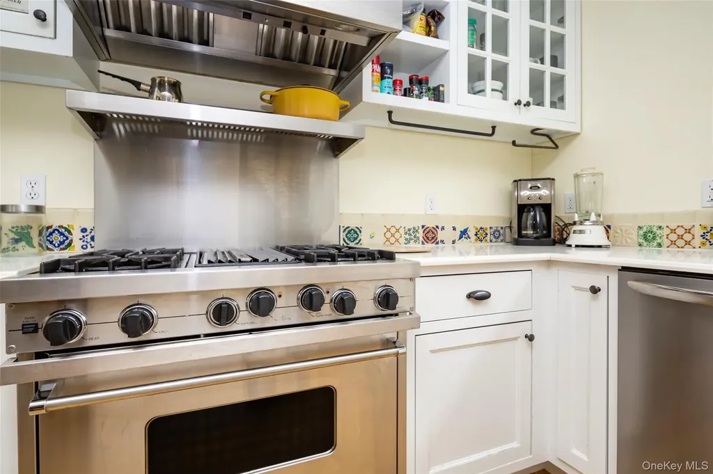 10 Deer Path East Hampton NY 11937