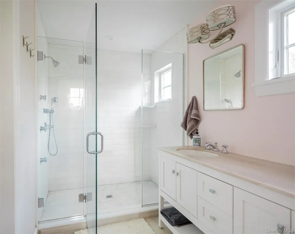 10 Deer Path East Hampton NY 11937