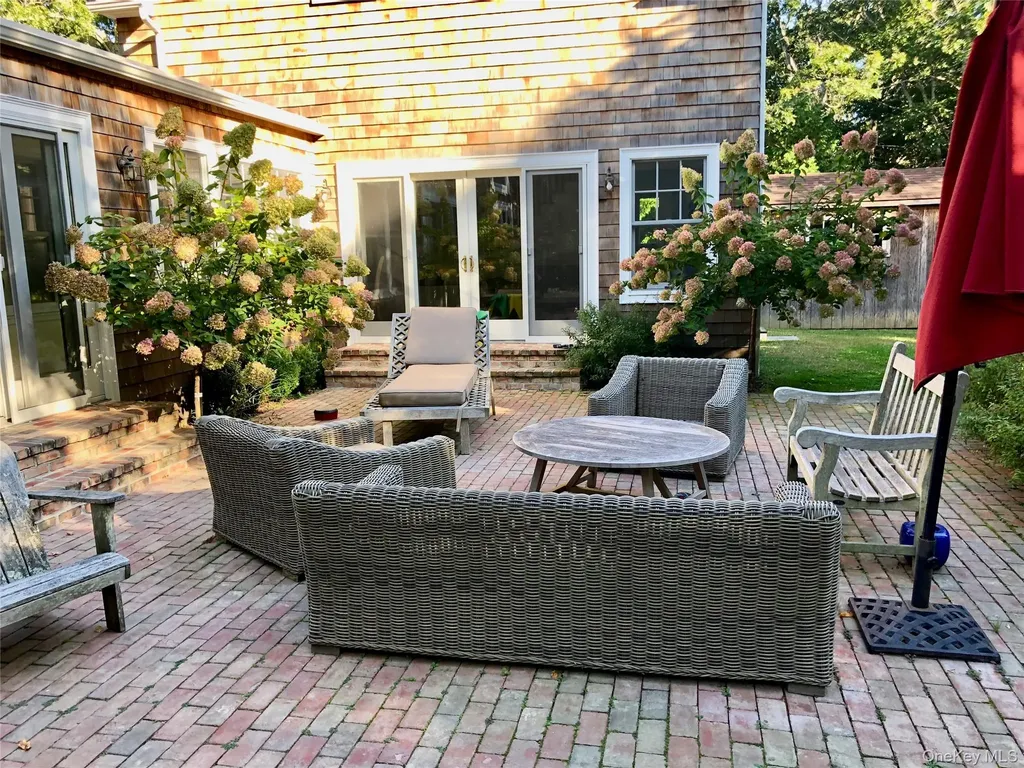 10 Deer Path East Hampton NY 11937