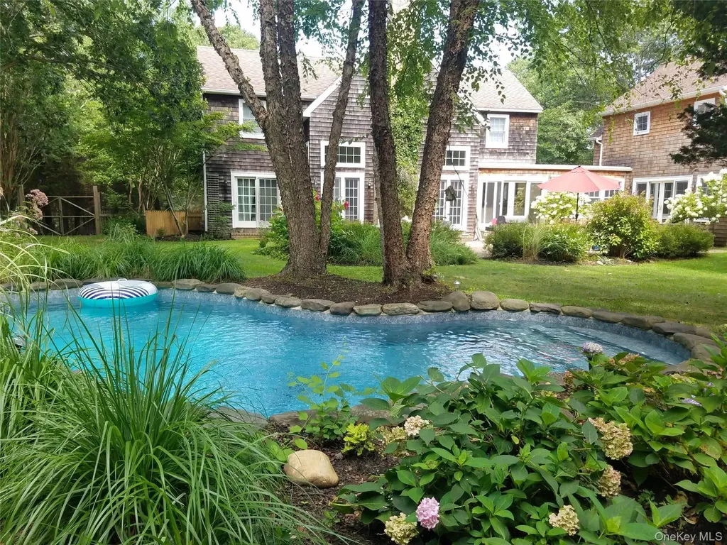 10 Deer Path East Hampton NY 11937