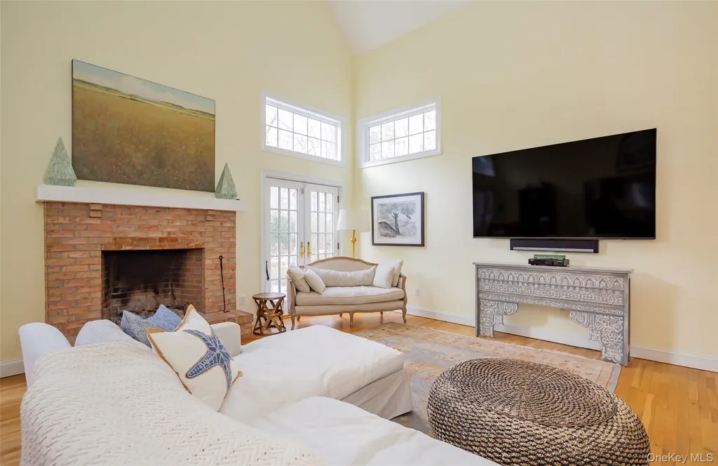 10 Deer Path East Hampton NY 11937