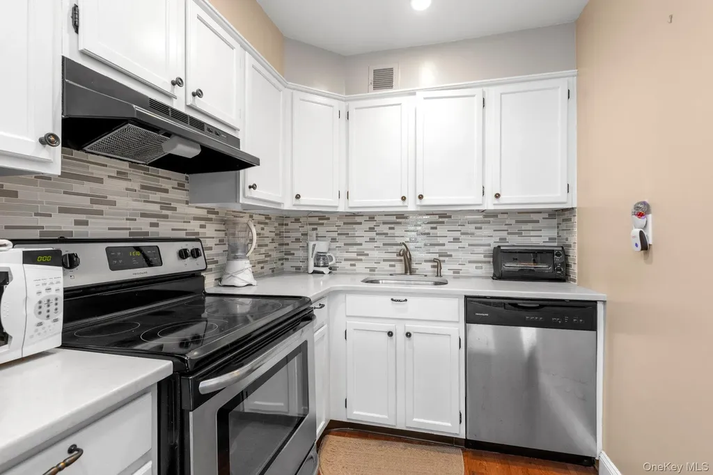 166-31 9th Avenue Beechhurst NY 11357