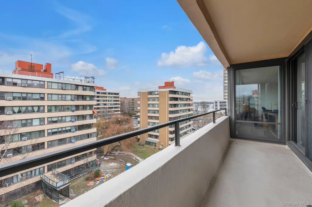 166-31 9th Avenue Beechhurst NY 11357