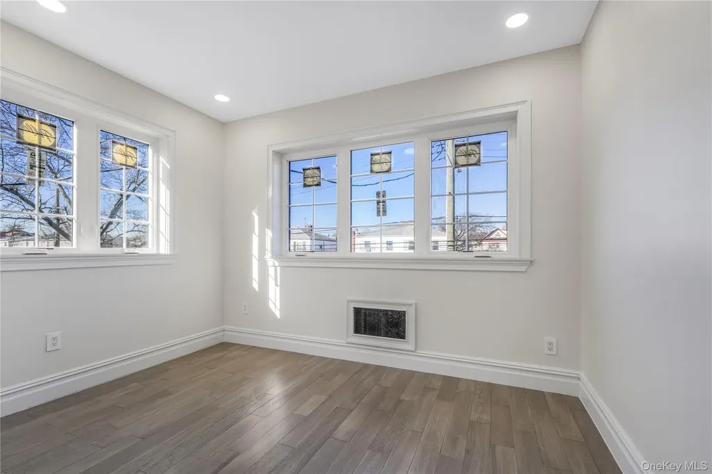 146-18 Laburnum Avenue Flushing NY 11355