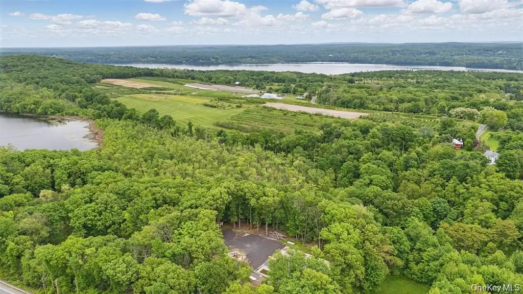 715 Broadway Esopus NY 12429