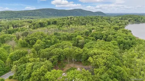 715 Broadway Esopus NY 12429