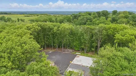 715 Broadway Esopus NY 12429