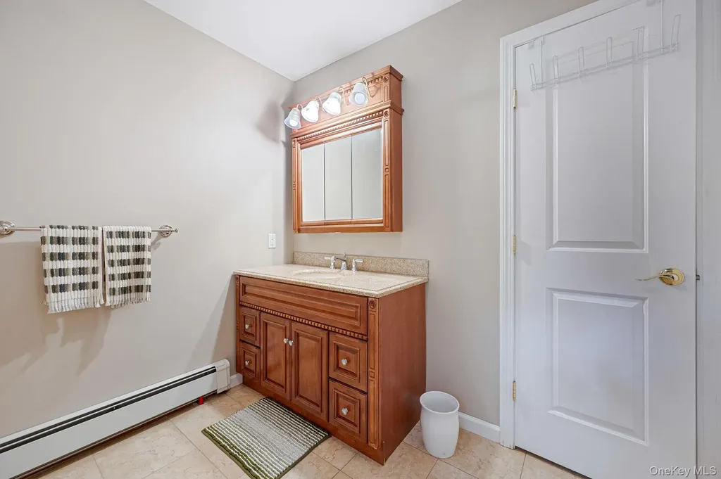 106 Springdale Drive Ronkonkoma NY 11779