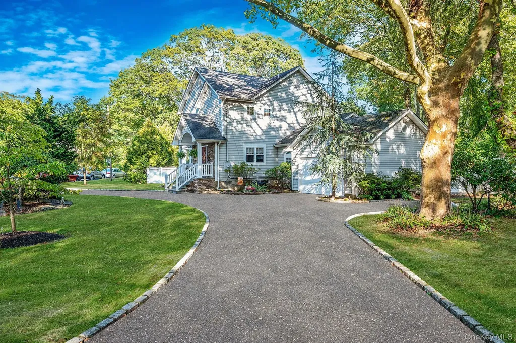 106 Springdale Drive Ronkonkoma NY 11779