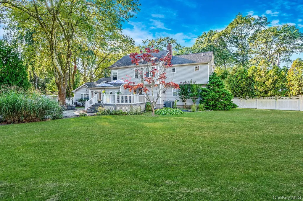 106 Springdale Drive Ronkonkoma NY 11779