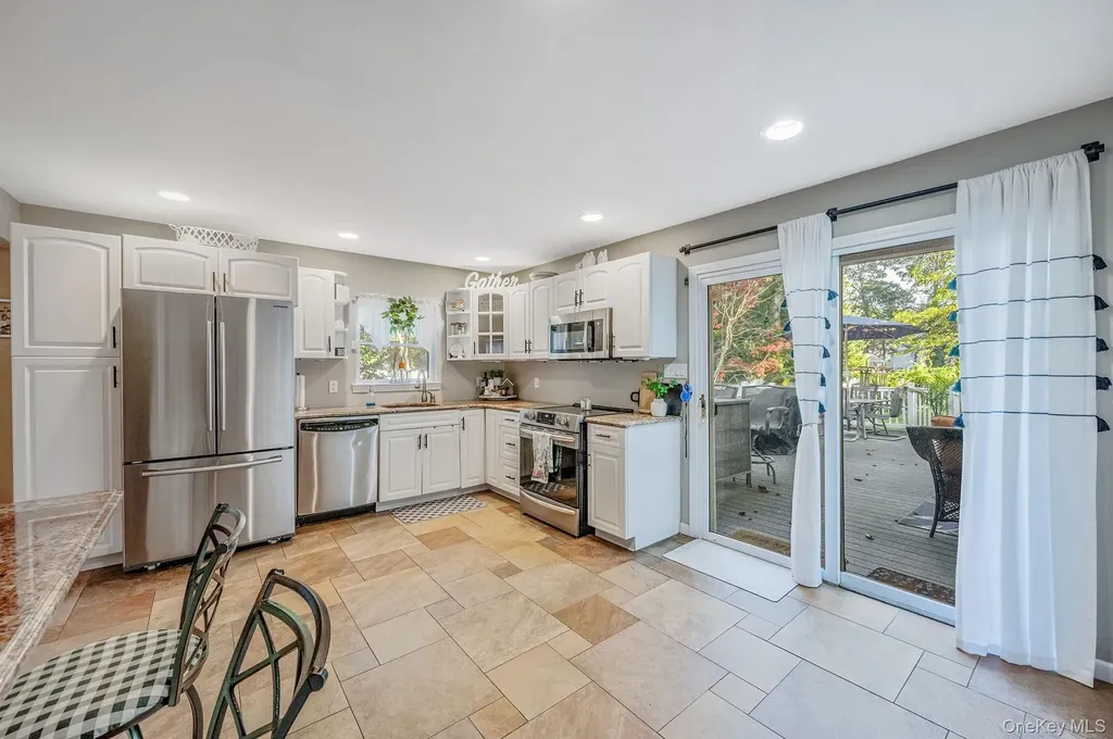106 Springdale Drive Ronkonkoma NY 11779