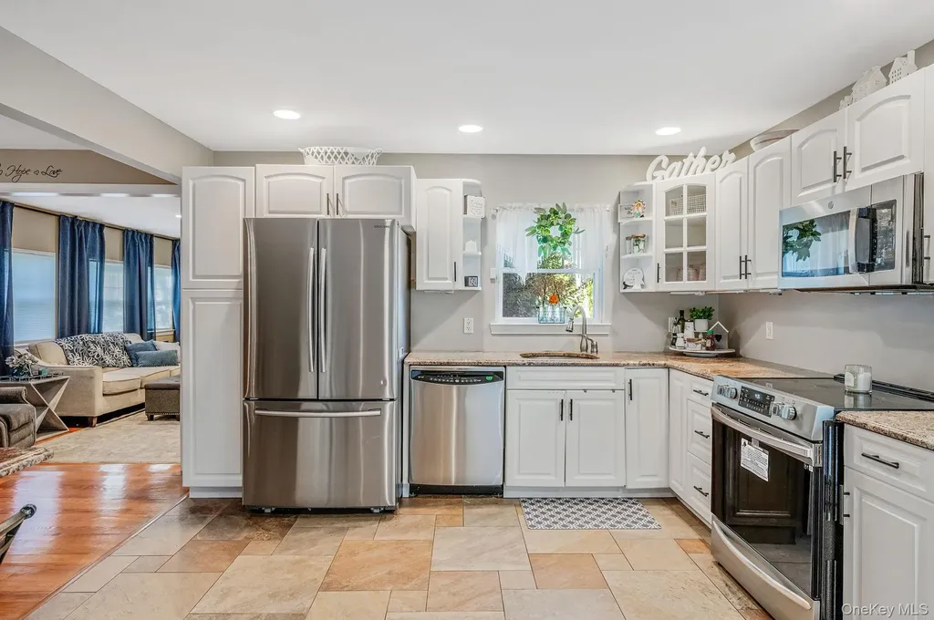 106 Springdale Drive Ronkonkoma NY 11779