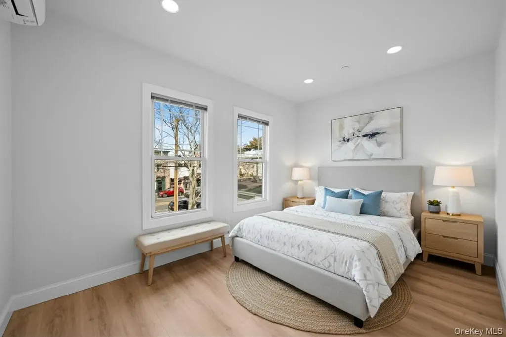 584 Main Street Islip NY 11751
