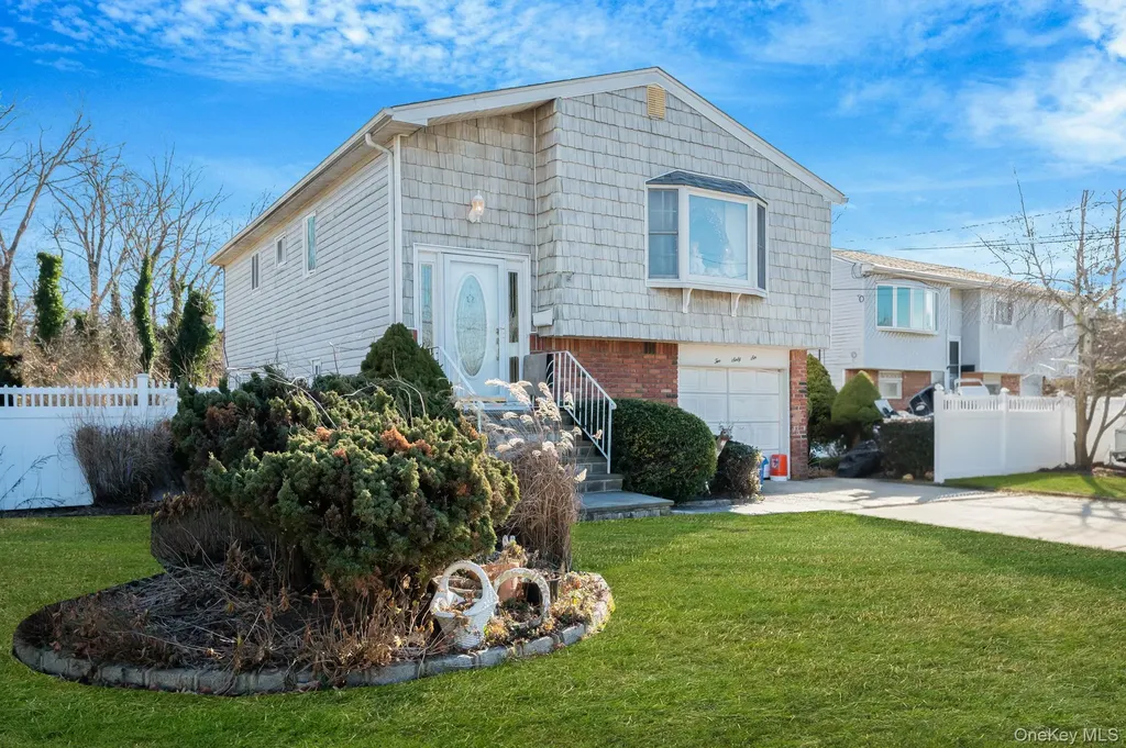 266 Kellum Street West Babylon NY 11704
