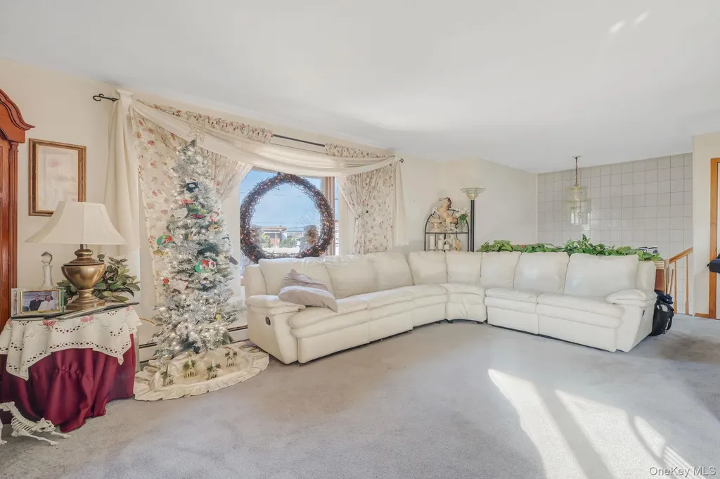 266 Kellum Street West Babylon NY 11704