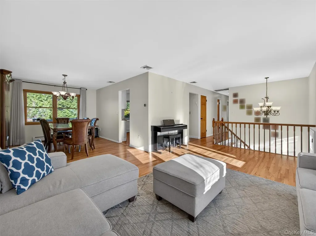 11 Durham Lane Suffern NY 10901