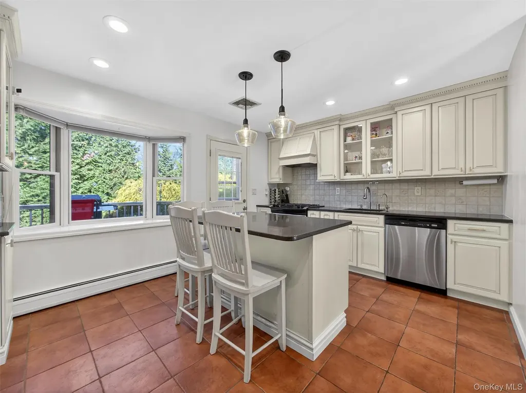 11 Durham Lane Suffern NY 10901