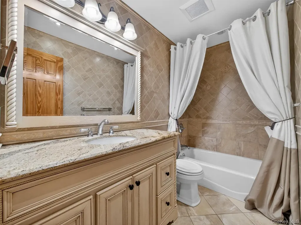 11 Durham Lane Suffern NY 10901