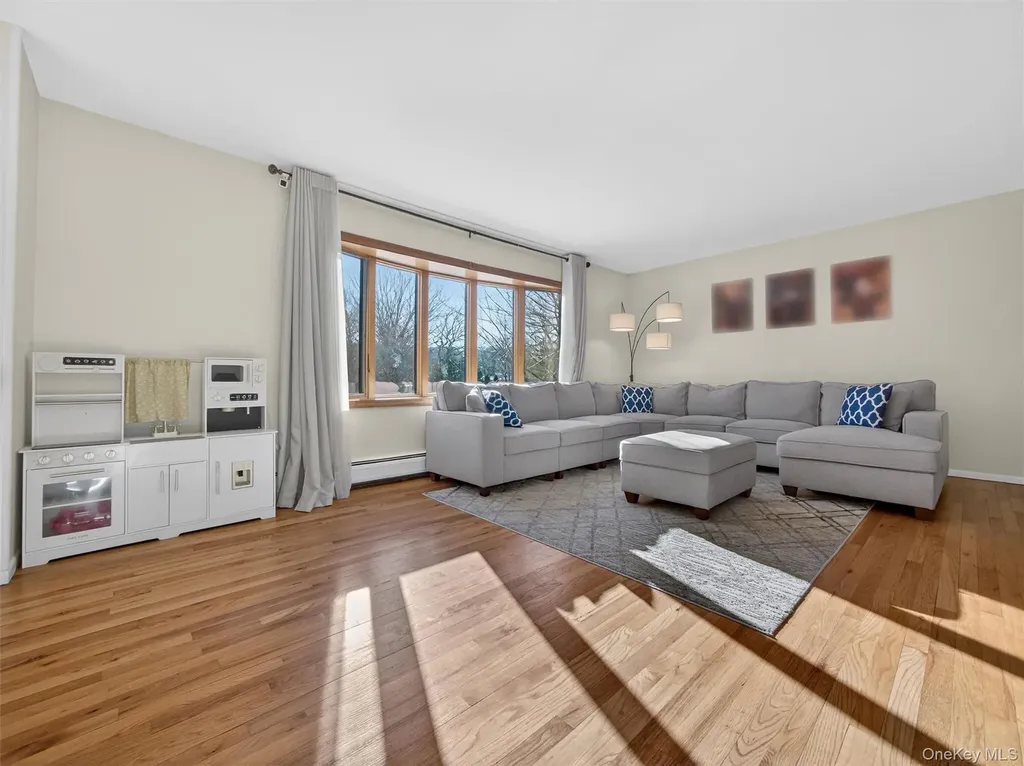 11 Durham Lane Suffern NY 10901