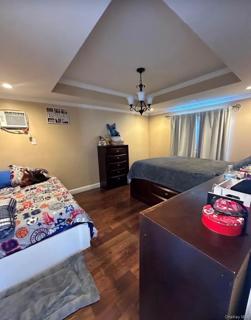 10 Elm Avenue Bay Shore NY 11706