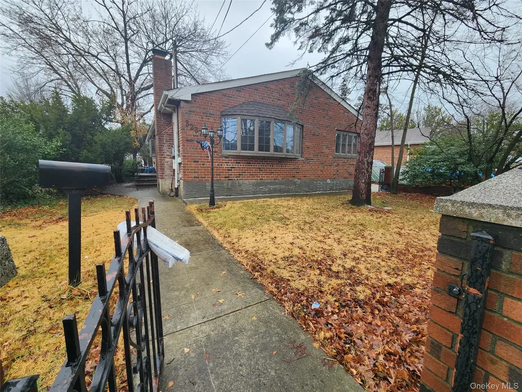 3237 Rawlins Avenue Bronx NY 10465