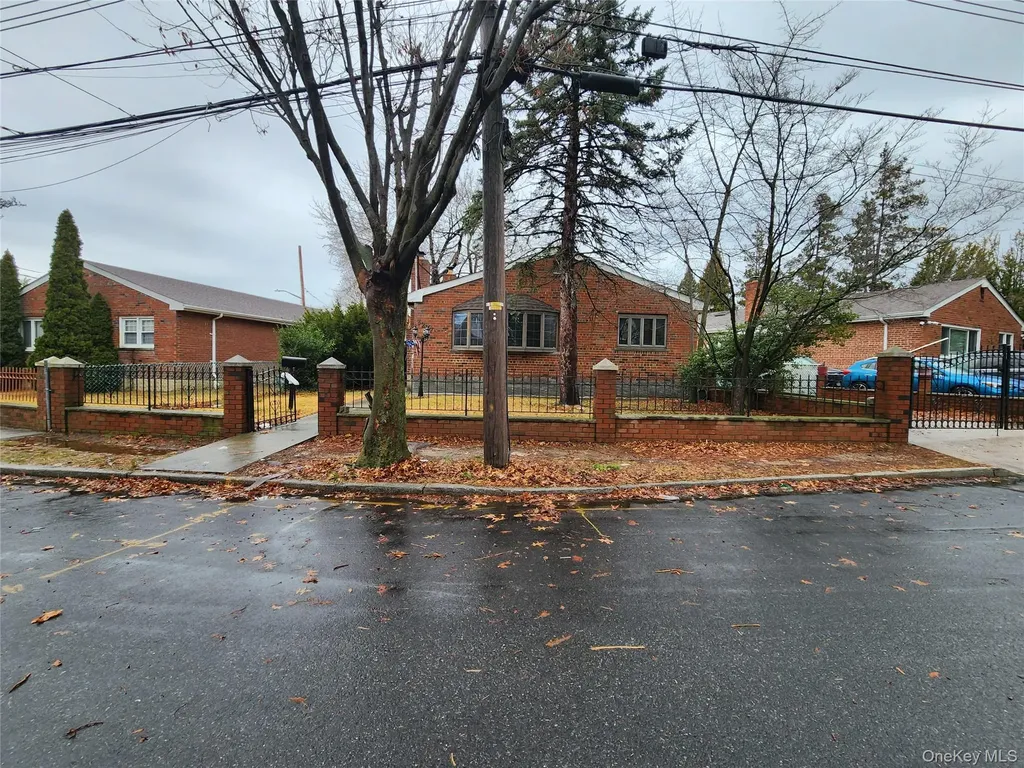3237 Rawlins Avenue Bronx NY 10465
