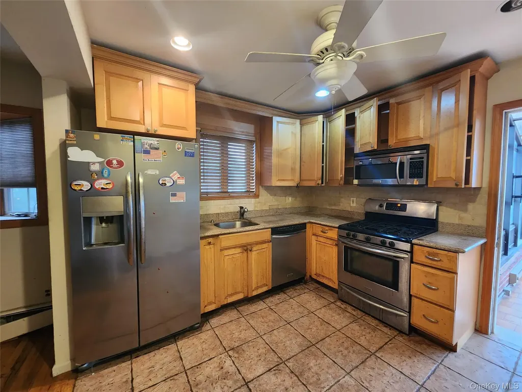 3237 Rawlins Avenue Bronx NY 10465