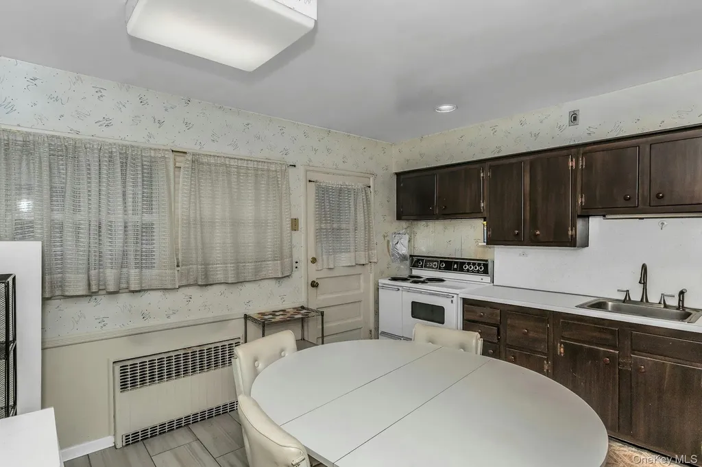 477 De Mott Avenue North Baldwin NY 11510
