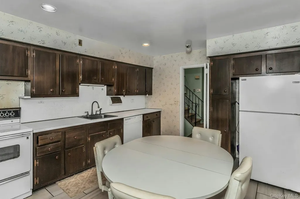 477 De Mott Avenue North Baldwin NY 11510
