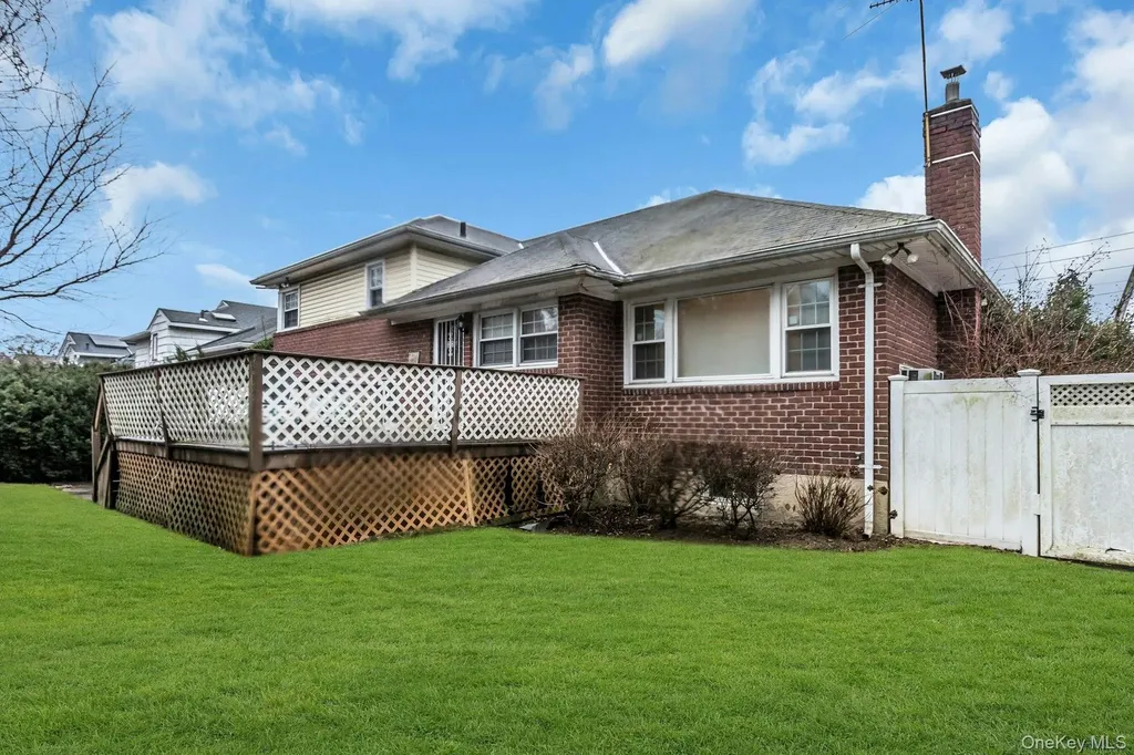 477 De Mott Avenue North Baldwin NY 11510