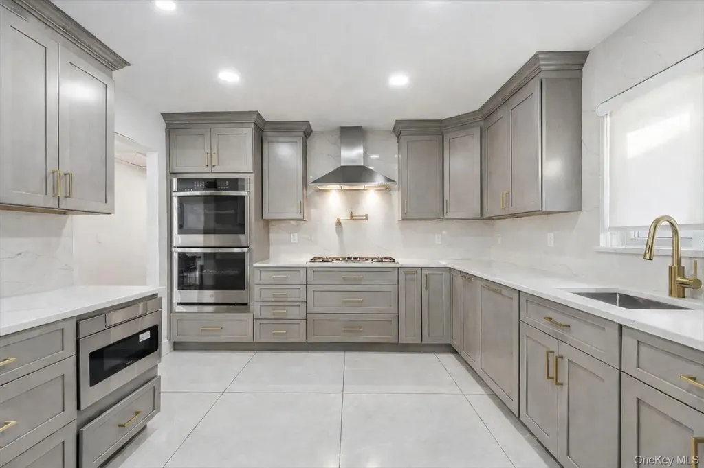 219 Pearsall Place Woodmere NY 11598