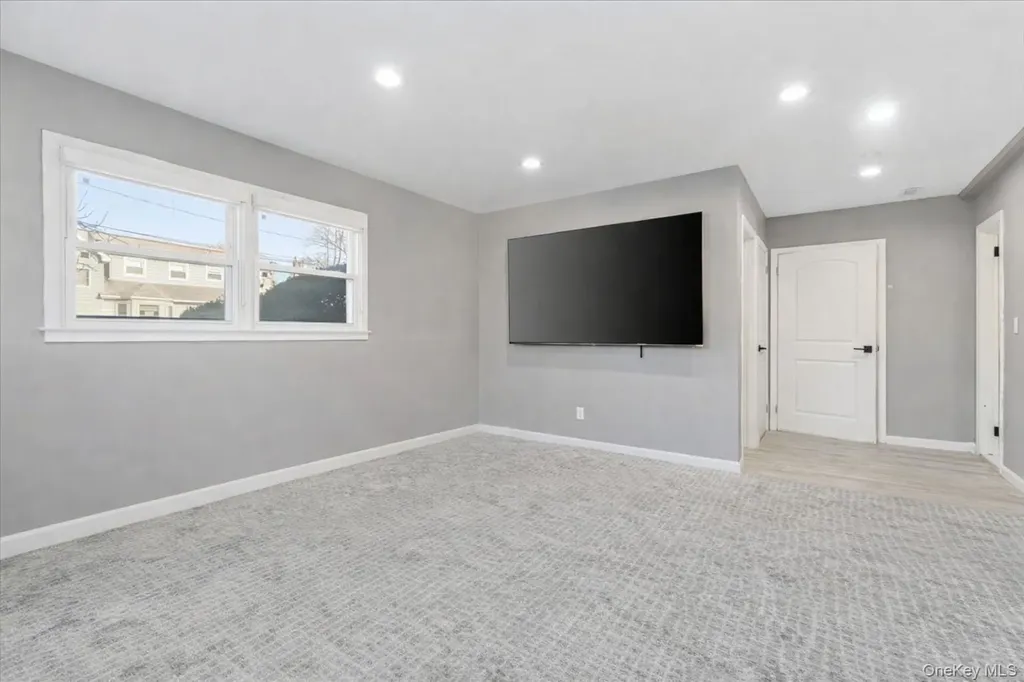 219 Pearsall Place Woodmere NY 11598