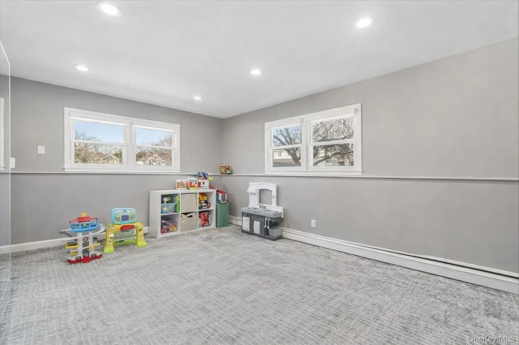 219 Pearsall Place Woodmere NY 11598