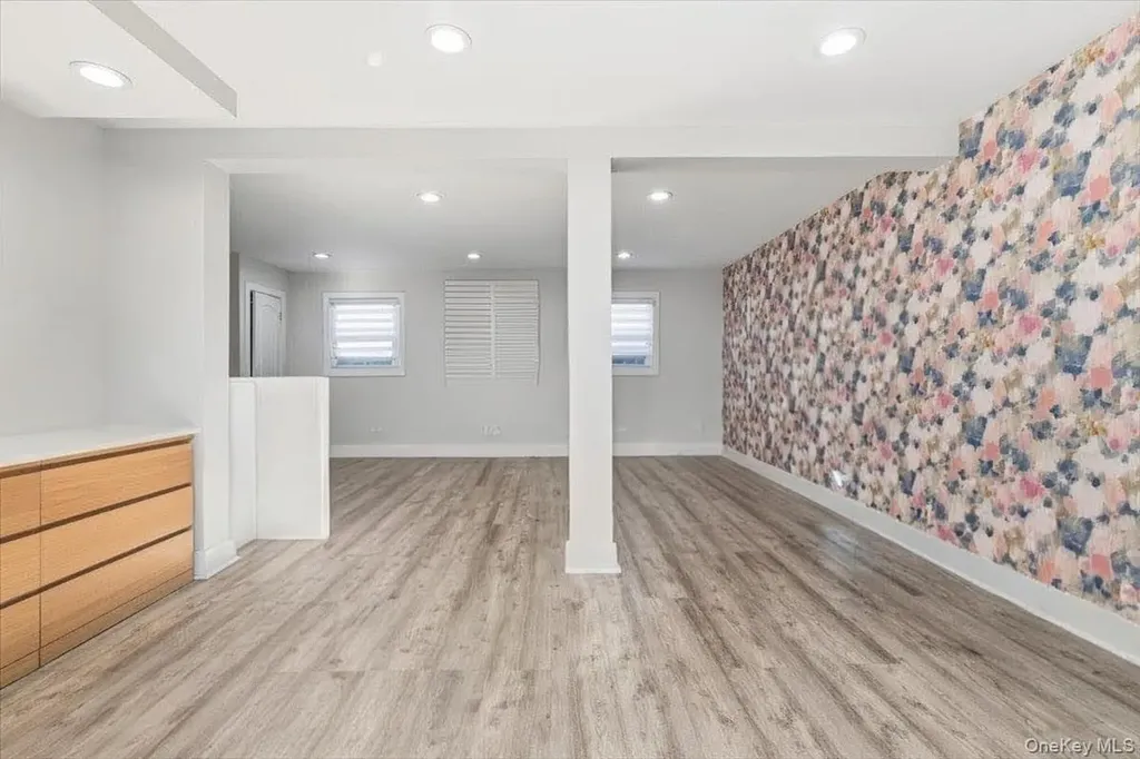 219 Pearsall Place Woodmere NY 11598