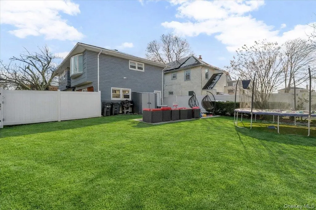 219 Pearsall Place Woodmere NY 11598