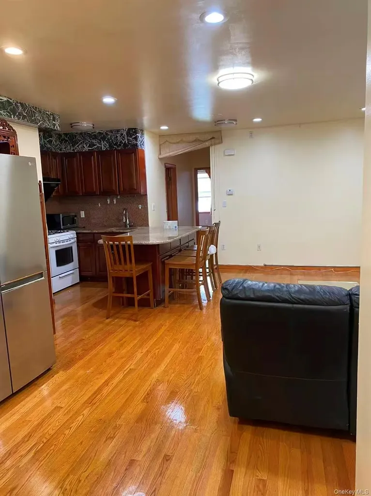 14244 56th Road Flushing NY 11355