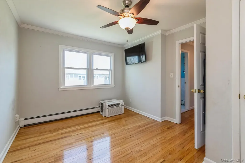 92 Cardinal Lane Islip NY 11751
