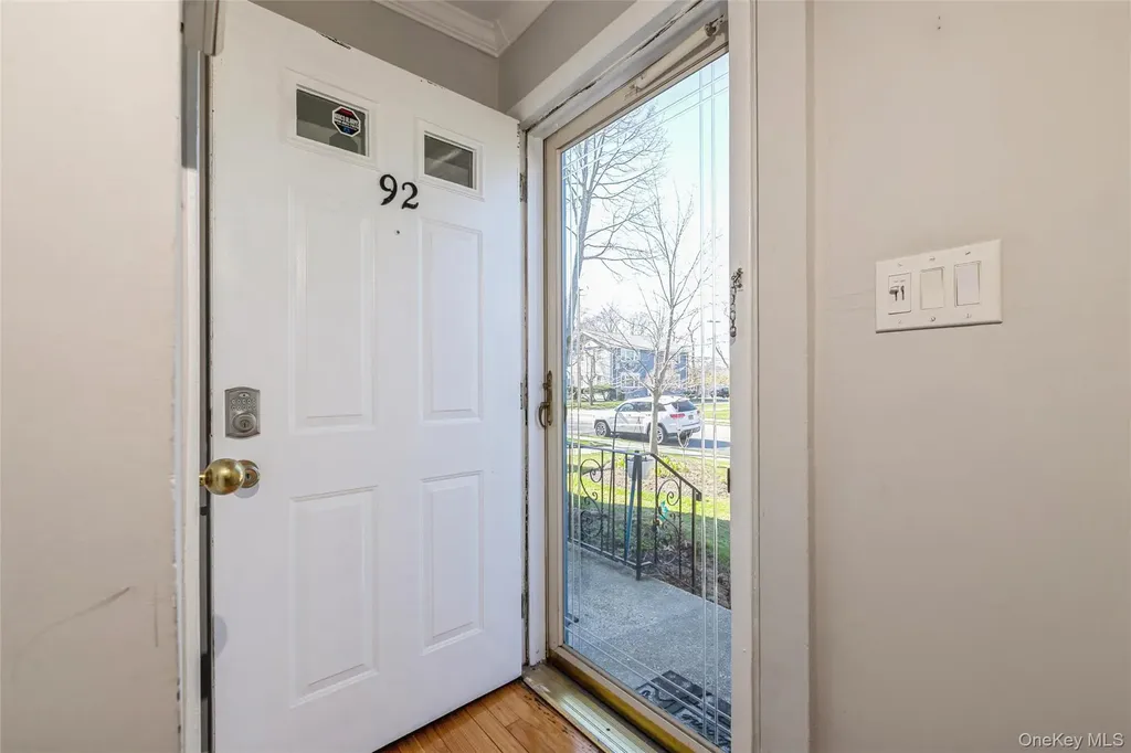 92 Cardinal Lane Islip NY 11751