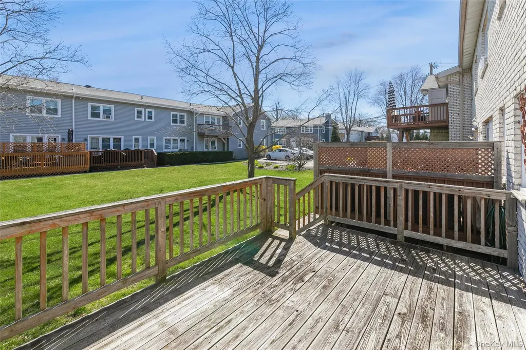 92 Cardinal Lane Islip NY 11751