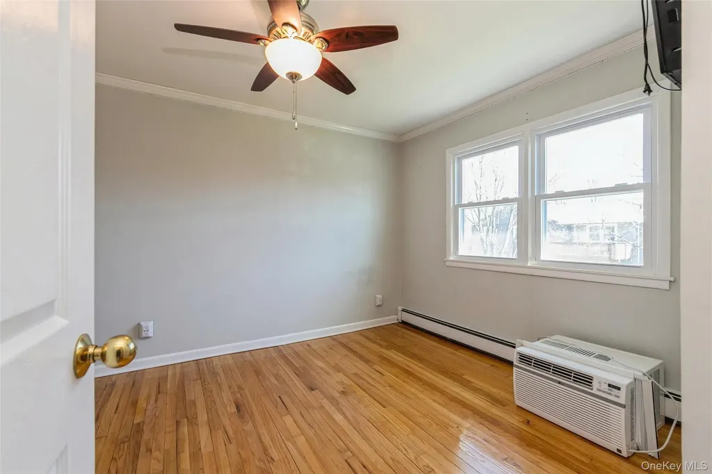 92 Cardinal Lane Islip NY 11751