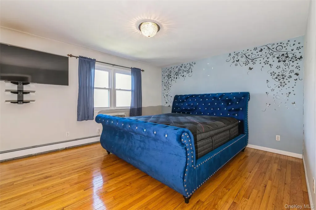 92 Cardinal Lane Islip NY 11751
