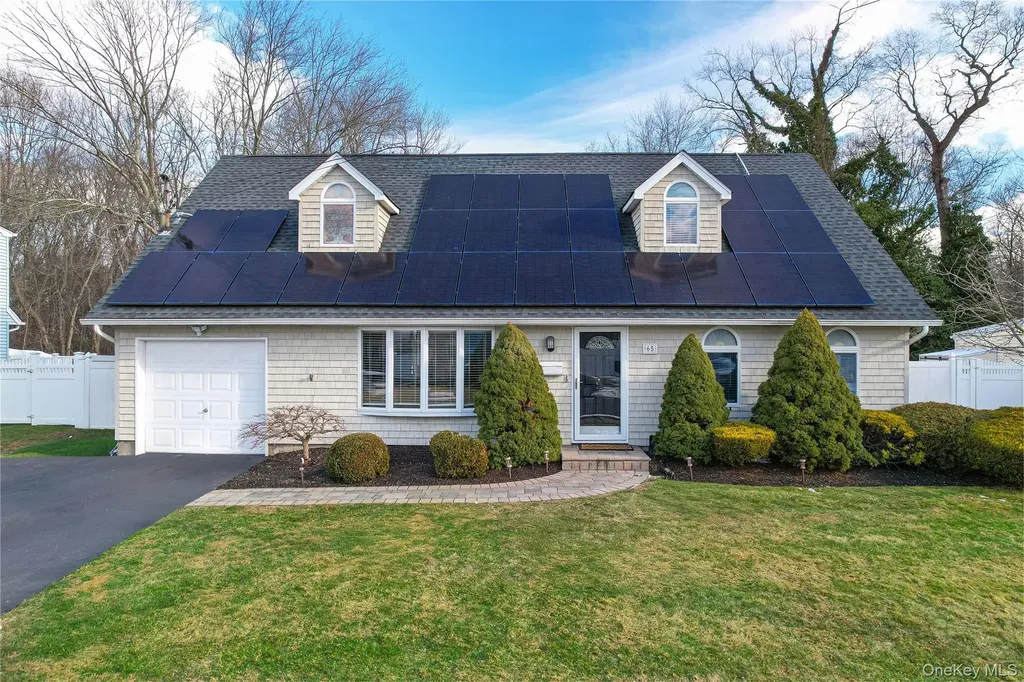 65 Birchbrook Drive Smithtown NY 11787