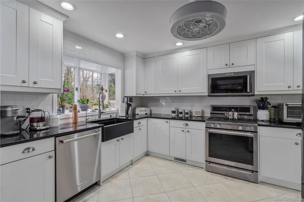 65 Birchbrook Drive Smithtown NY 11787