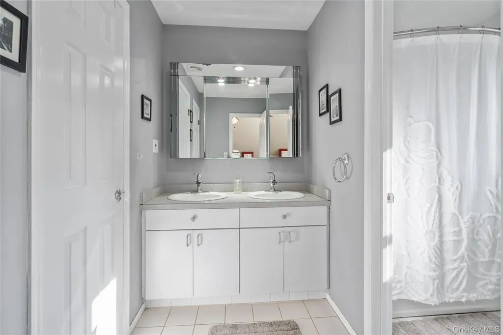 65 Birchbrook Drive Smithtown NY 11787