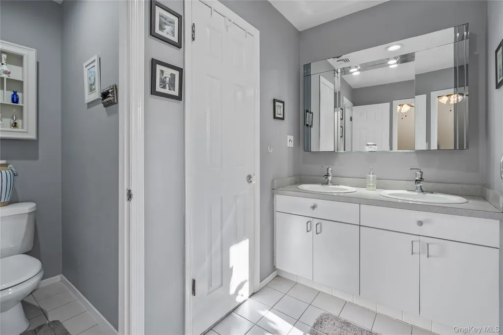 65 Birchbrook Drive Smithtown NY 11787