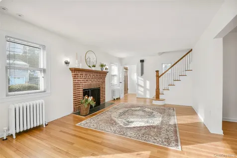 323 Wagner Avenue Mamaroneck NY 10543